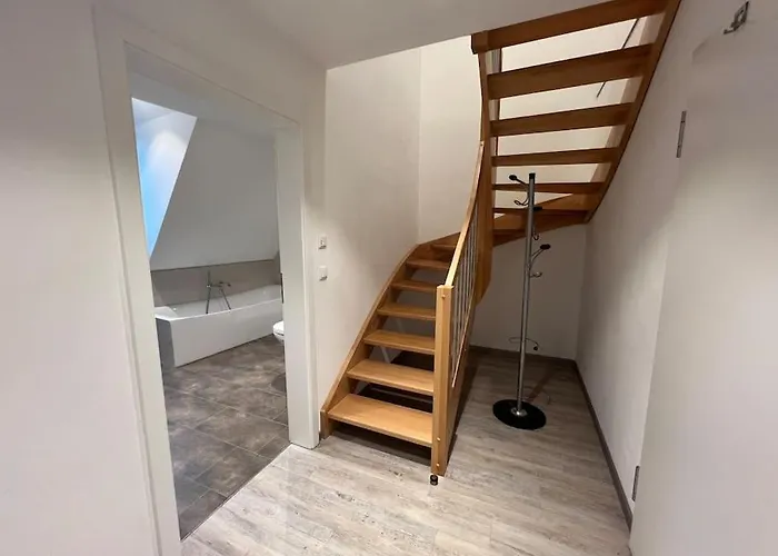 Zentrale Grosse In Fuer Erholsamen Urlaub * 프룸